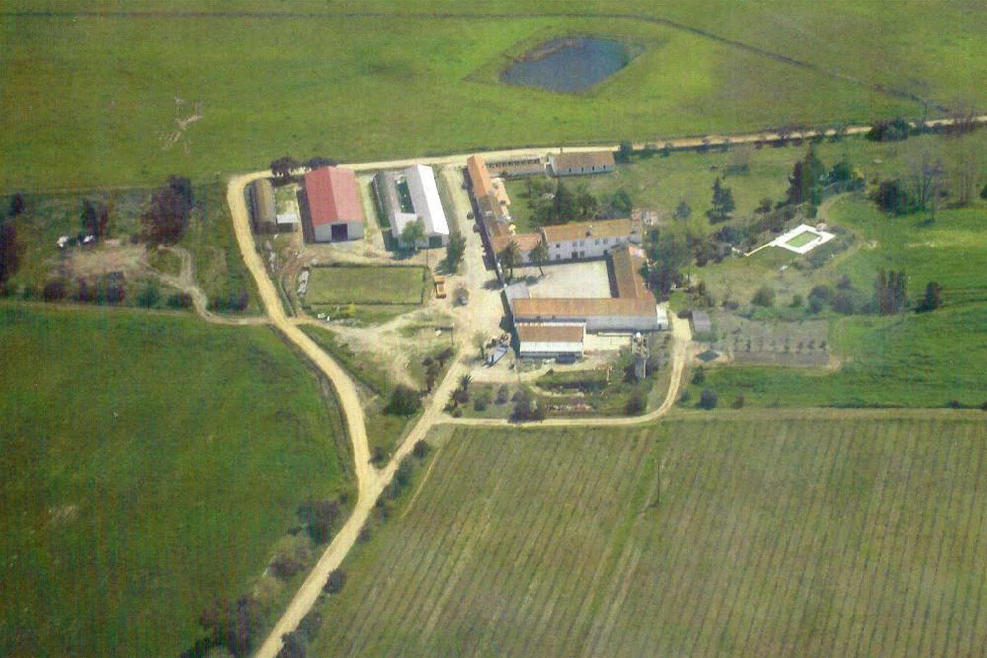 Monte Da Serralheira Agro Turismo Эвора Экстерьер фото